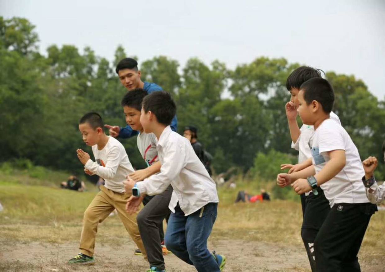 “幸福勛章“”親子戶外成長營活動順利開展
